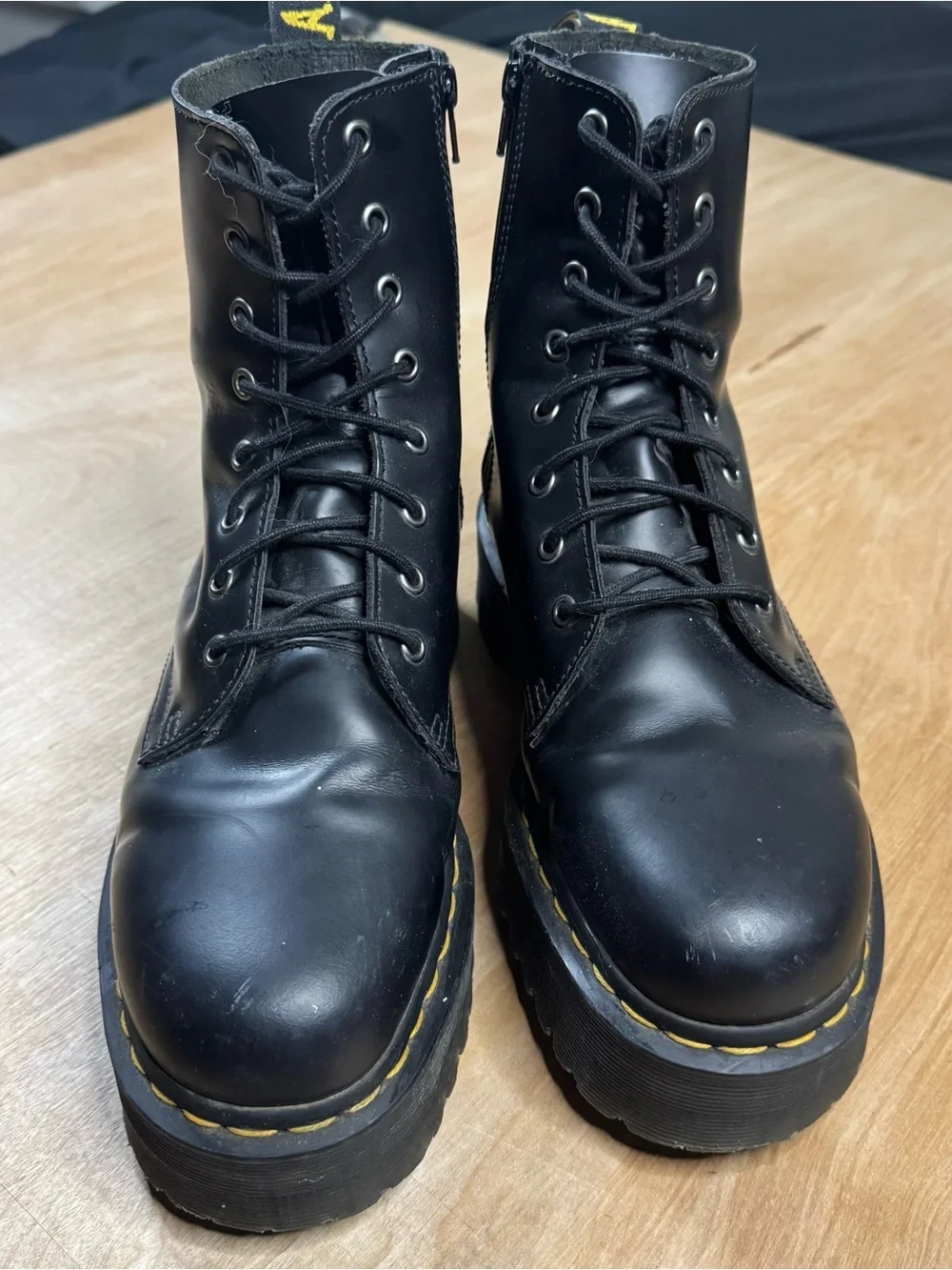 Dr Martens Mens Black Eight Eye platform Boots Size 10.